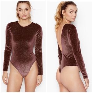 Victoria's Secret SPORT Glitter Bodysuit L…